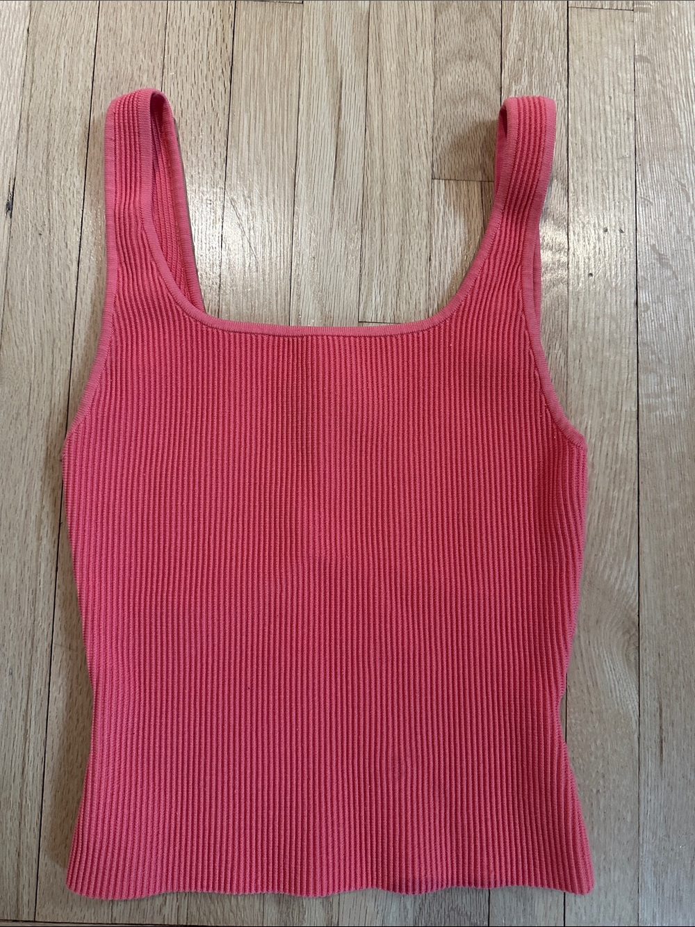 5 for $25 // Aritzia Babaton Sculpt knit tank top square neck peach pink medium